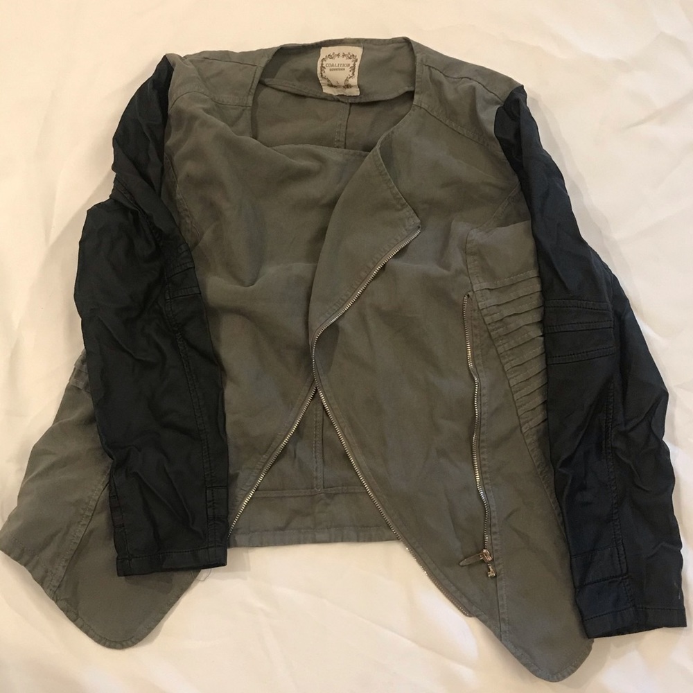 Motto jacket with leather accent sleeves